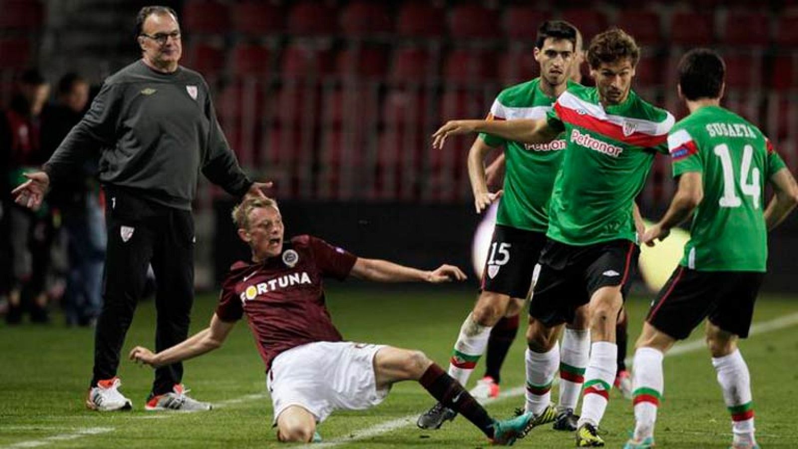 Bielsa: "Estoy avergonzado de haber decepcionado a un pueblo" | Ver