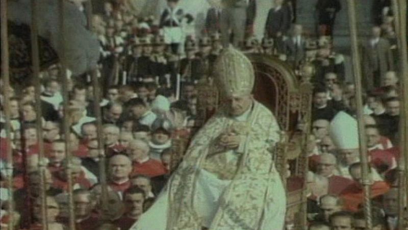 Benedicto XVI conmemora los 50 años del Concilio Vaticano II 