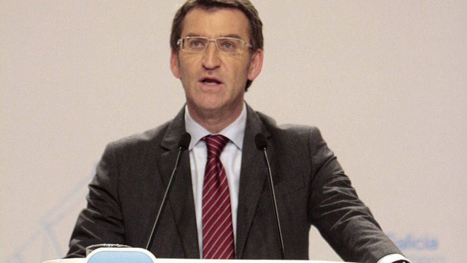 Feijóo: "Galicia no tiene un problema con el gallego o el castellano, sino con el inglés" - Los desayunos | Ver