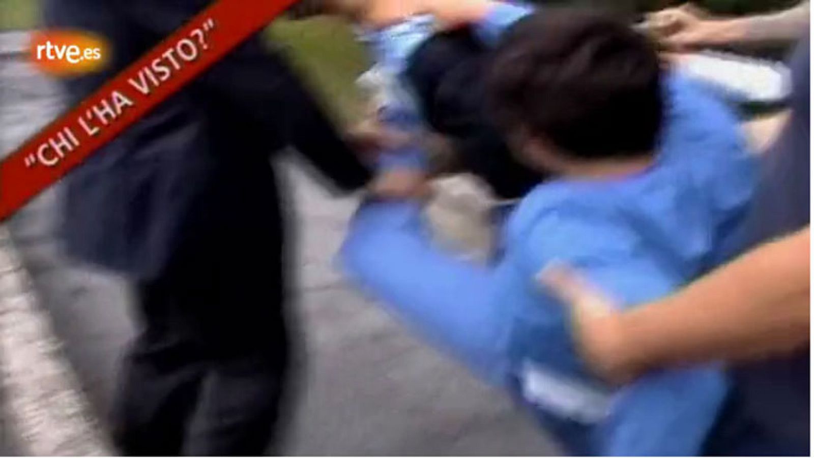 Conmoción por un vídeo que muestra a la policía italiana llevándose a un menor por la fuerza