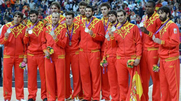 Telediario 1 - La selección española de baloncesto causó destrozos en la Villa Olímpica