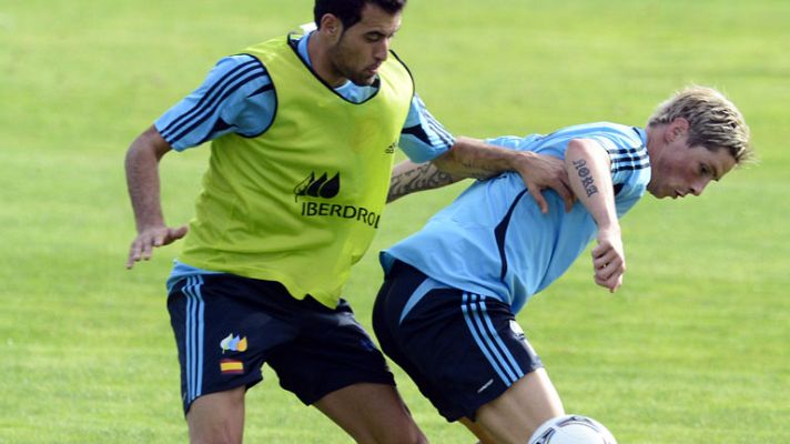 Telediario 1 - Busquets y Cesc se perfilan como titulares para el partido frente a Bielorrusia