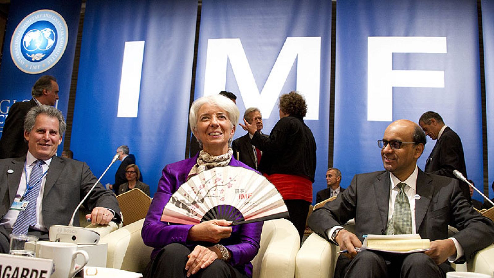 Telediario matinal en cuatro minutos 13/10/2012