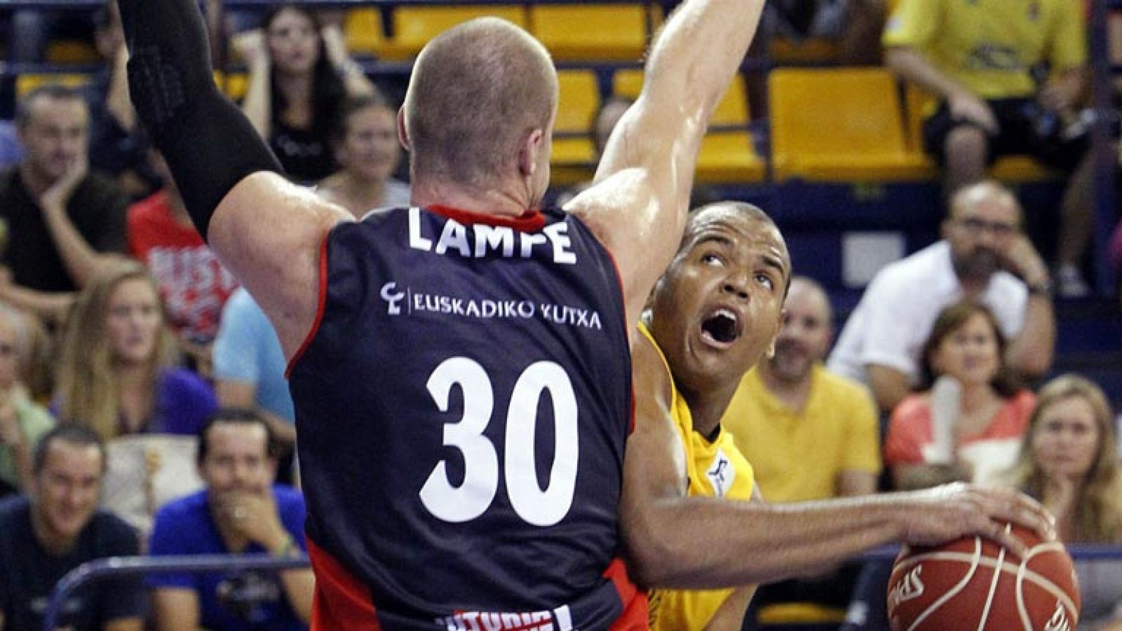 Caja Laboral rompe la racha de Gran Canaria 