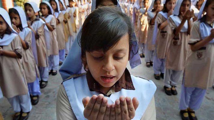 Informe Semanal - Por ser niña