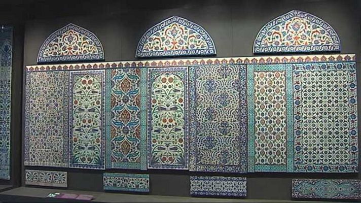 Telediario 1 - El Islam en el Louvre de Paris