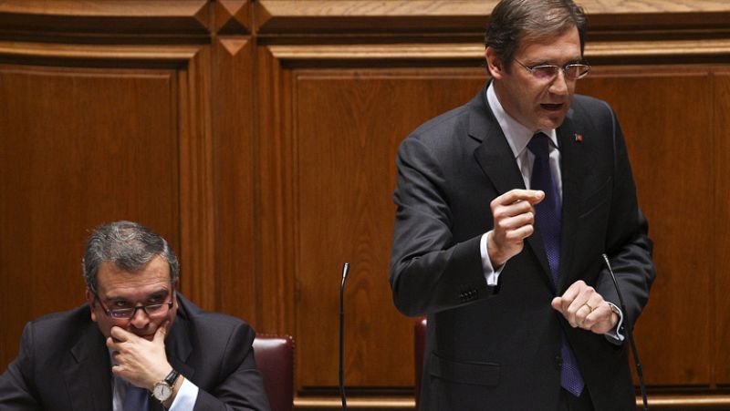 Portugal conoce este lunes los nuevos recortes del Gobierno, recibidos con protestas sociales