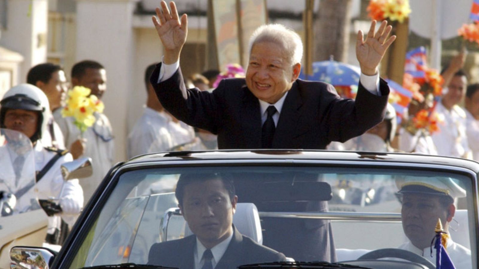 Muere el exrey de Camboya Norodom Sihanouk, que vivió los años más convulsos del país