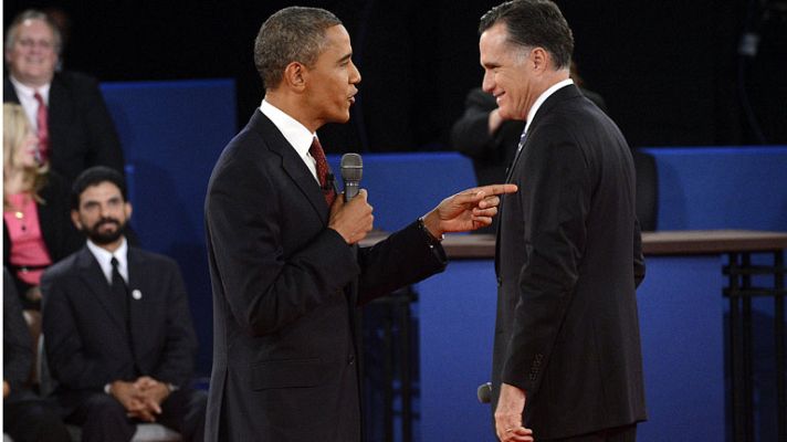 Telediario 1 - Obama contraataca y consigue remontar frente a Romney en el segundo debate