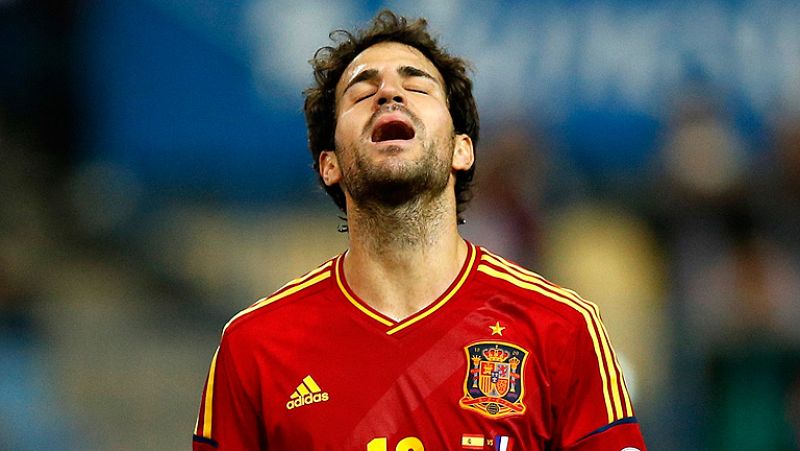 El postrero gol de Giroud en el Calderón ha evitado que España se mantenga líder en solitario del grupo I de la clasificación para el Mundial 2014, en el que se mantiene empatado a puntos con Francia.