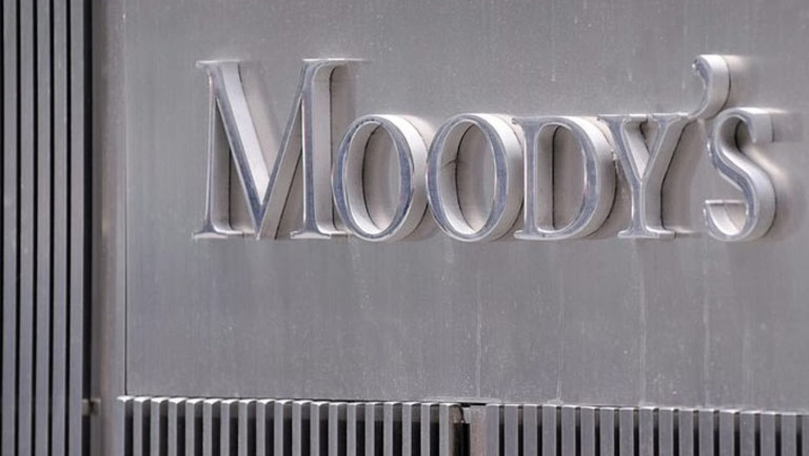 Moody's mantiene la nota de España con perspectiva negativa