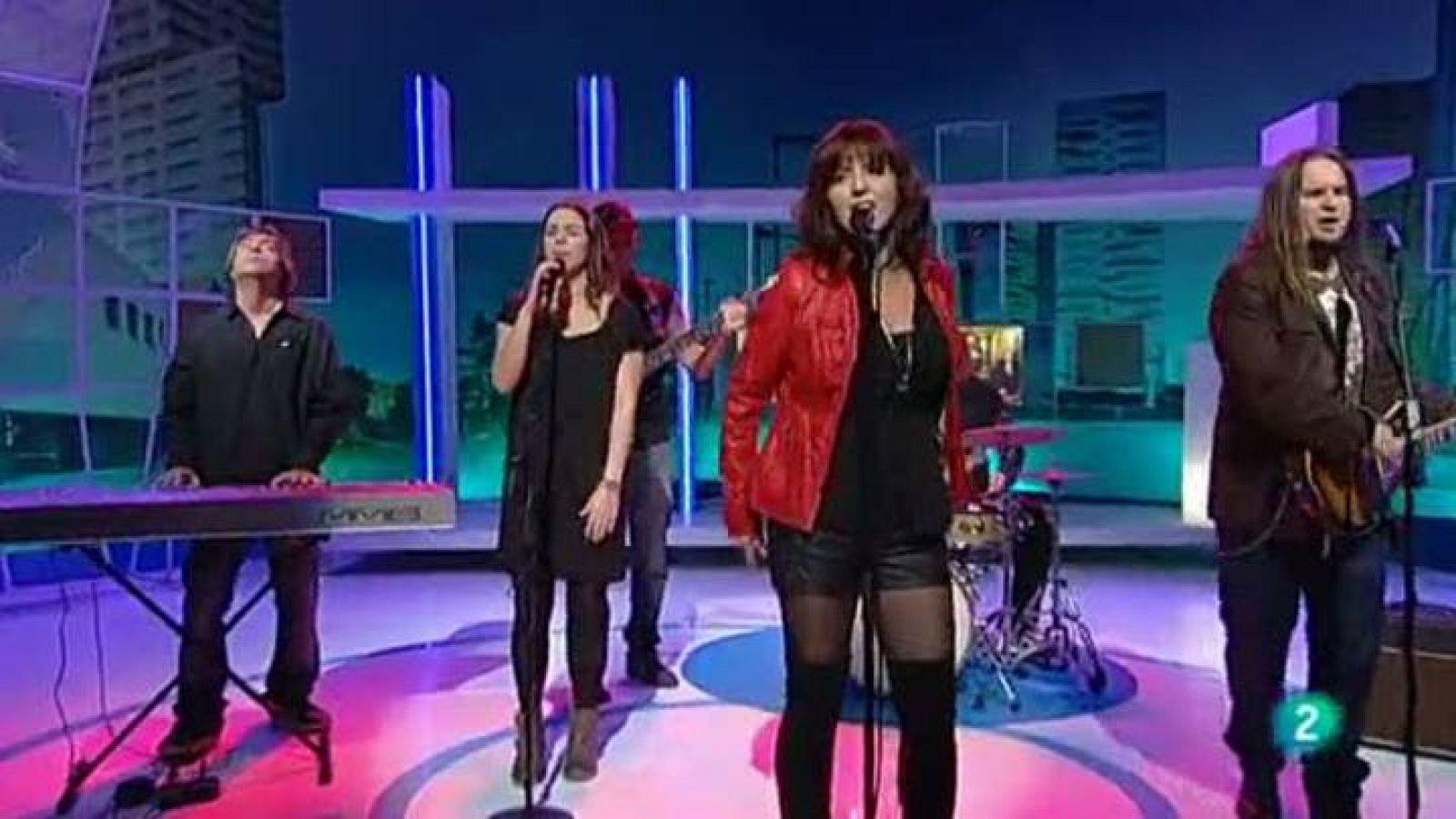 Para Todos La 2 - Actuación: The Val