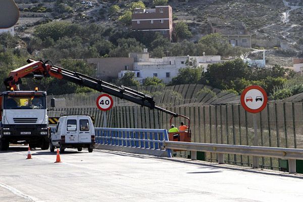 Refuerzos en la valla melillense