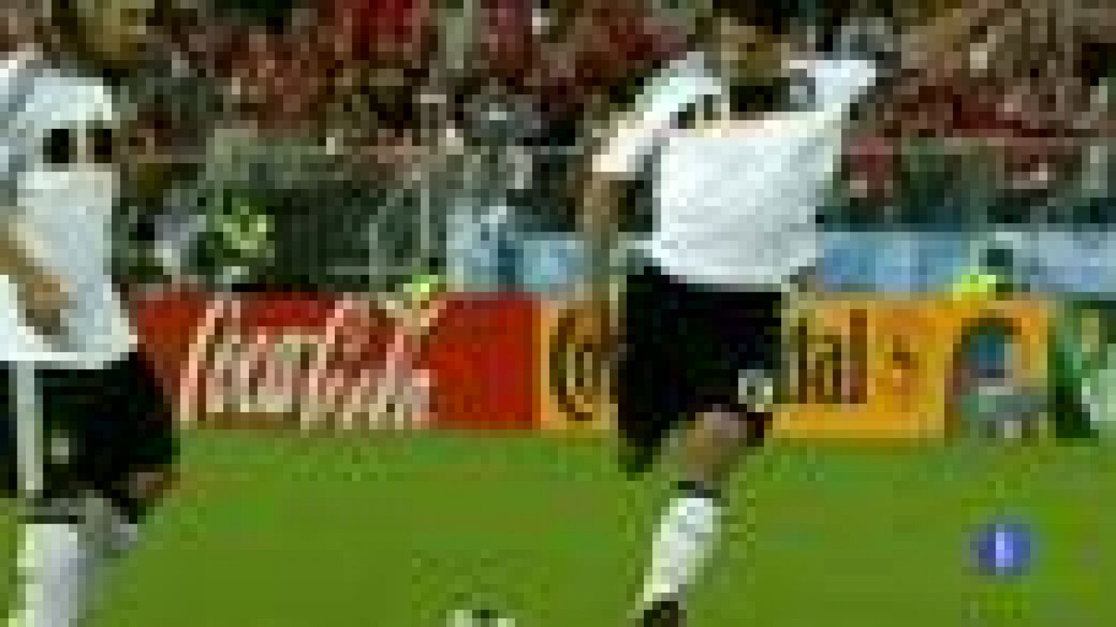 El exfutbolista alemán Michael Ballack se ha negado a declarar en el juicio rápido celebrado esta mañana en el Juzgado de Instrucción Número 1 de Trujillo (Cáceres), por un delito contra la seguridad vial por el que el fiscal ha solicitado una multa