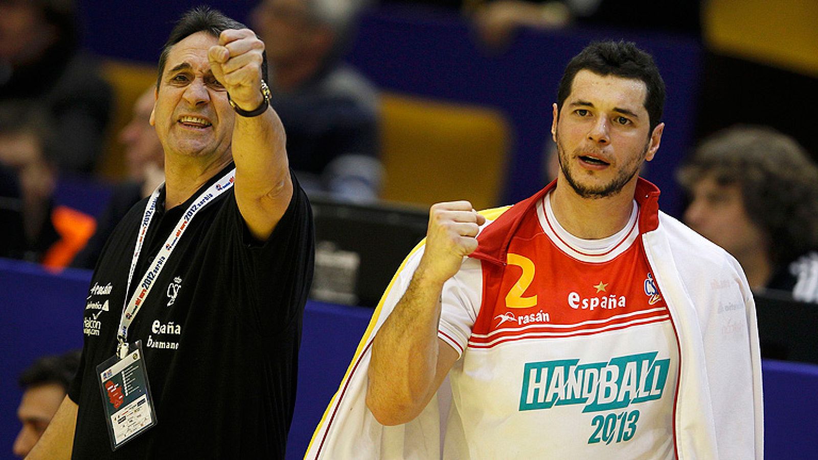 El seleccionador español de balonmano, Valero Rivera, ha anunciado  este jueves la convocatoria para las dos primeras jornadas de  clasificación del Campeonato de Europa 2014, en la que destacan los  retornos de Alberto Entrerríos, Antonio García, An