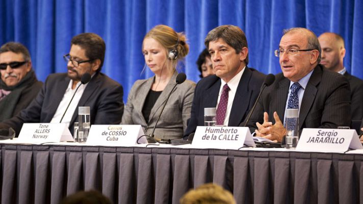  - Las FARC: "la paz no significa el silencio de los fusiles", implica algo más