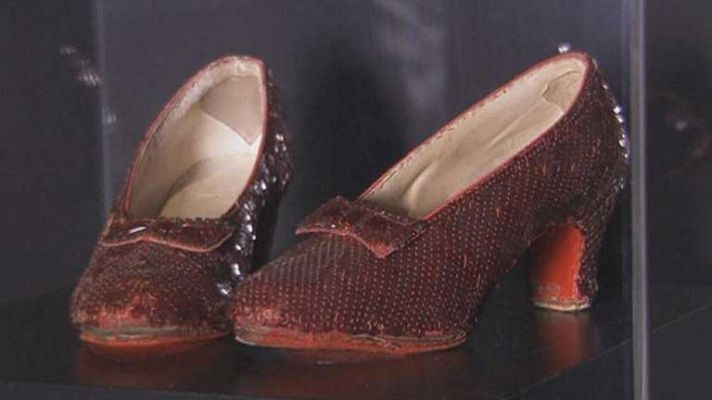 Telediario 1 - Exposición del vestuario del cine