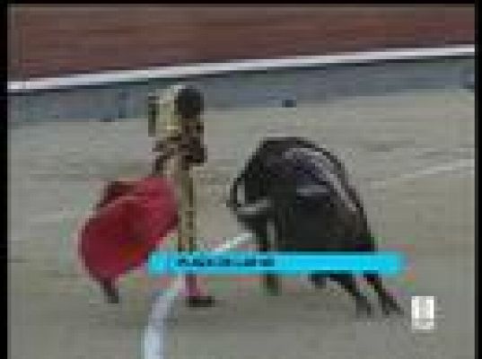  - José Tomás, triunfa corneado