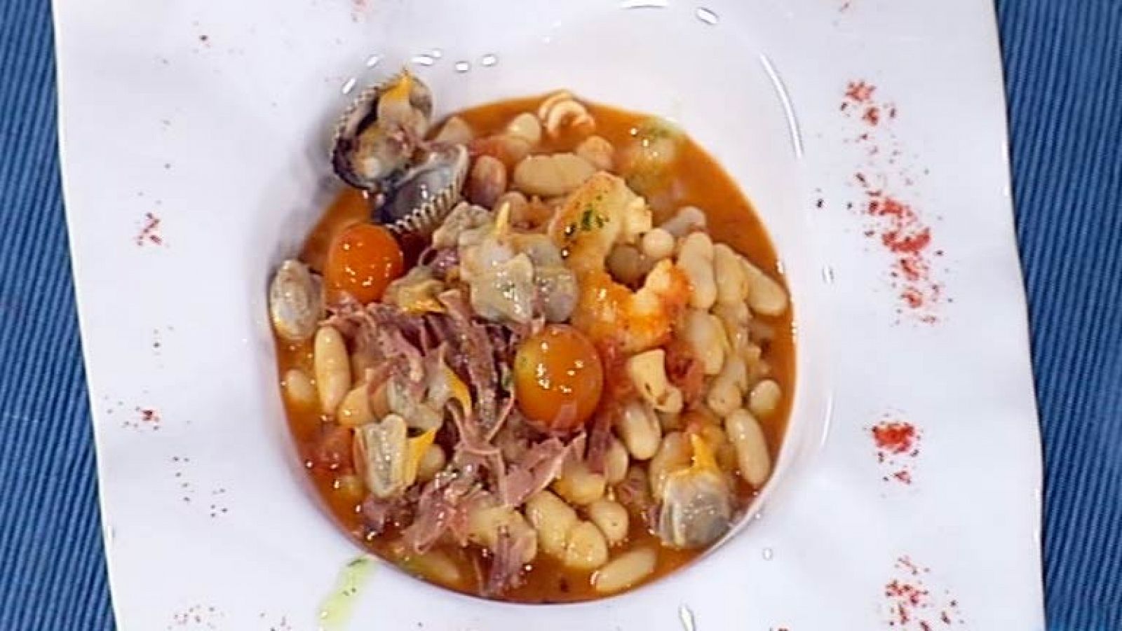 Cocina con Sergio -  Judías en salsa de marisco con tomate cherry al jamón