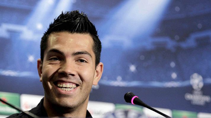 Desafío Champions - Miku apunta a la defensa del Barça