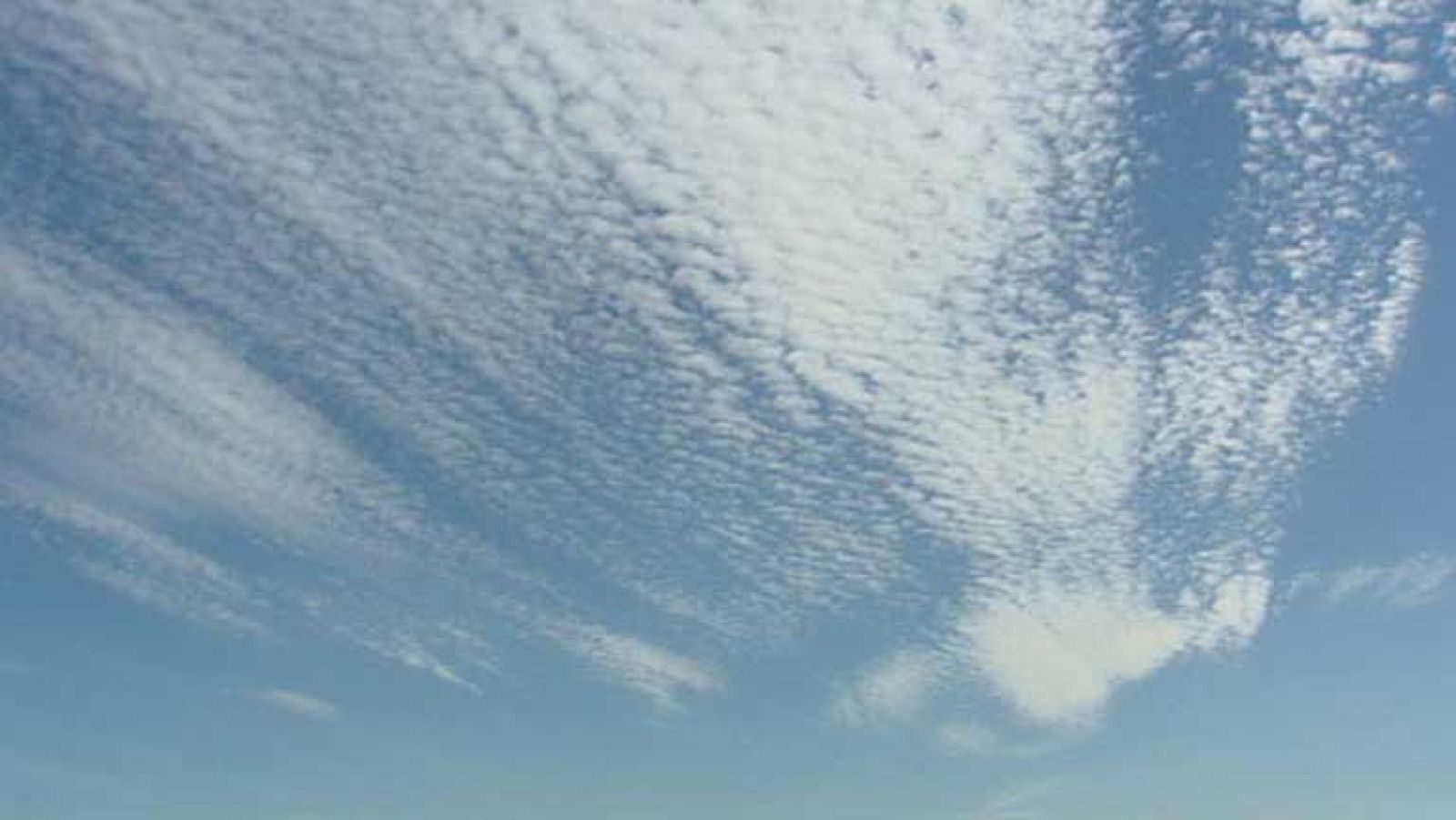 Intervalos nubosos en el noroeste peninsular, este de Cataluña y área del Estrecho