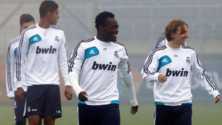 Telediario 1 - El Madrid entrena con niebla, pero Mourinho lo ve claro