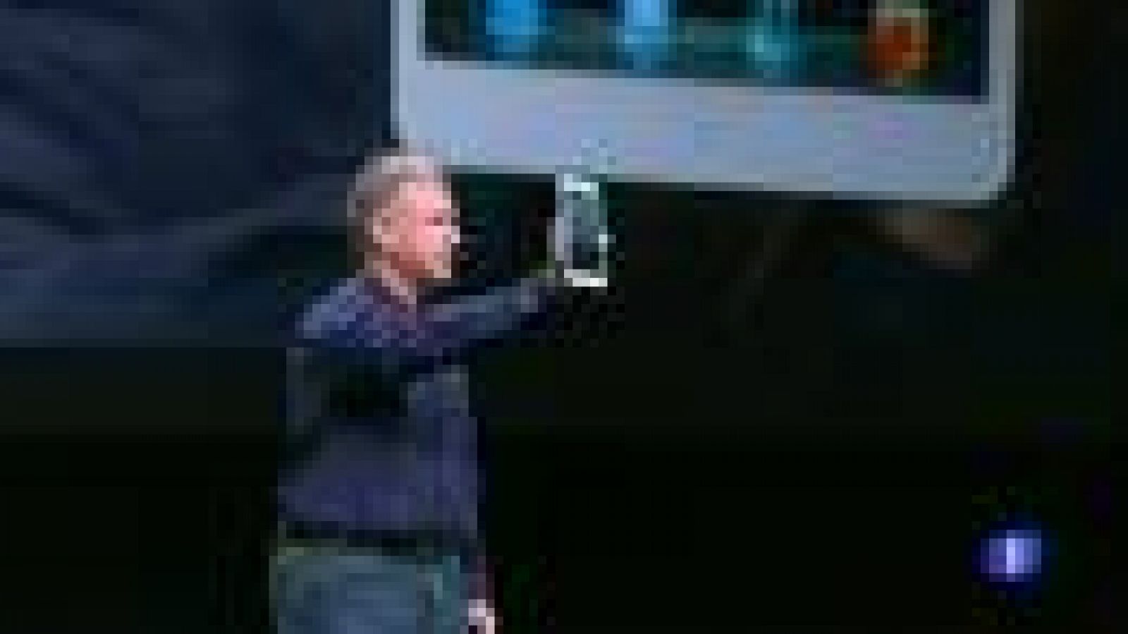 Telediario 1: Apple refuerza los iPad frente a los tablets Google Nexus y Microsoft Surface | RTVE Play