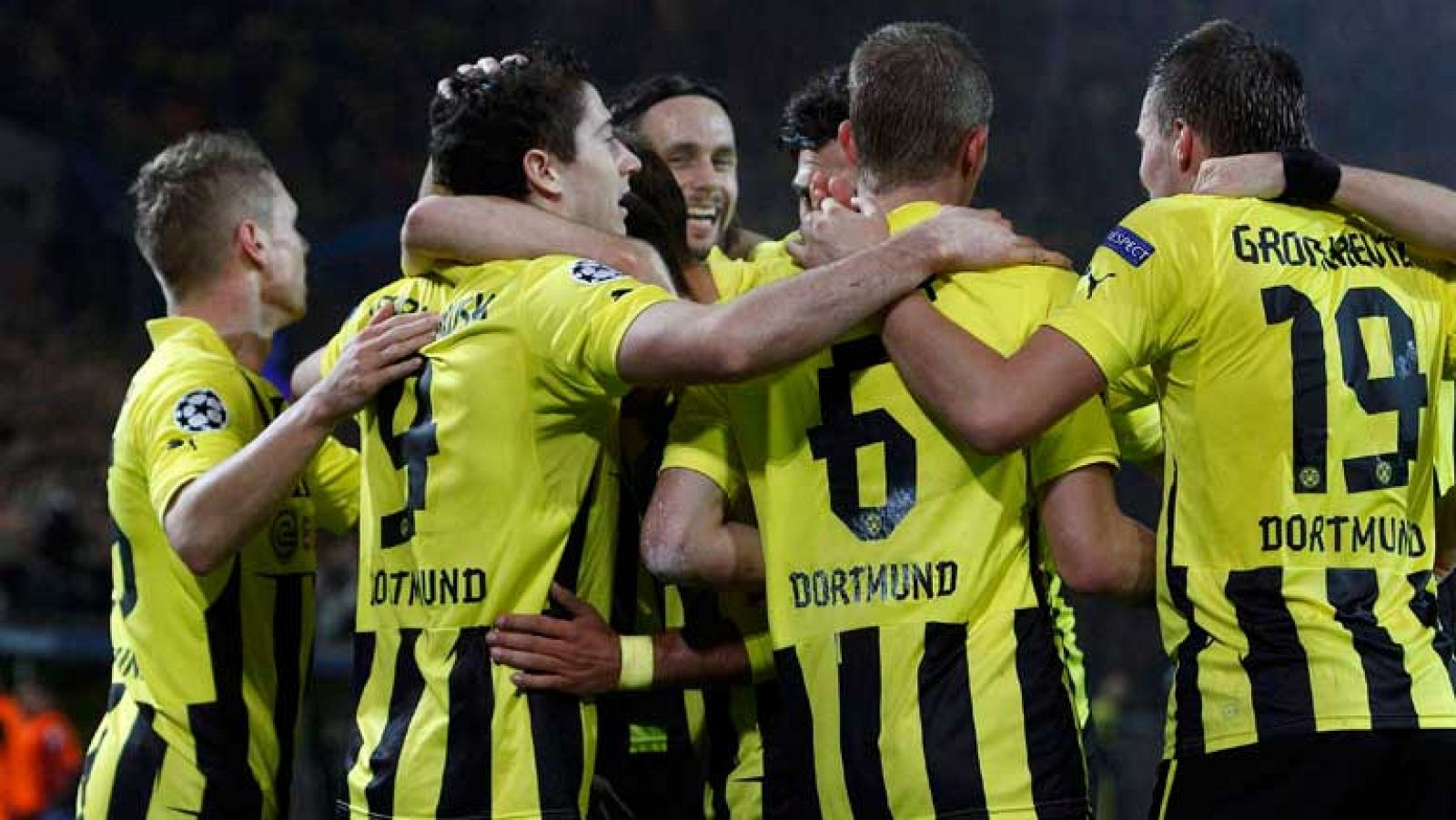 El jugador Schmelzer ha marcado el gol de la victoria del Borussia de Dortmund sobre el Real Madrid en el minuto 64 de juego.