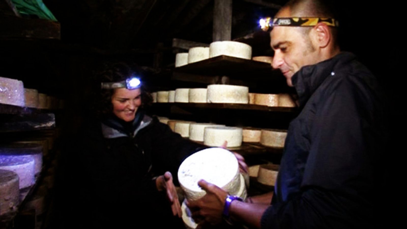 Comando Actualidad -  El pueblo me da de comer - Quesera de Cabrales - Comando Actualidad | Ver