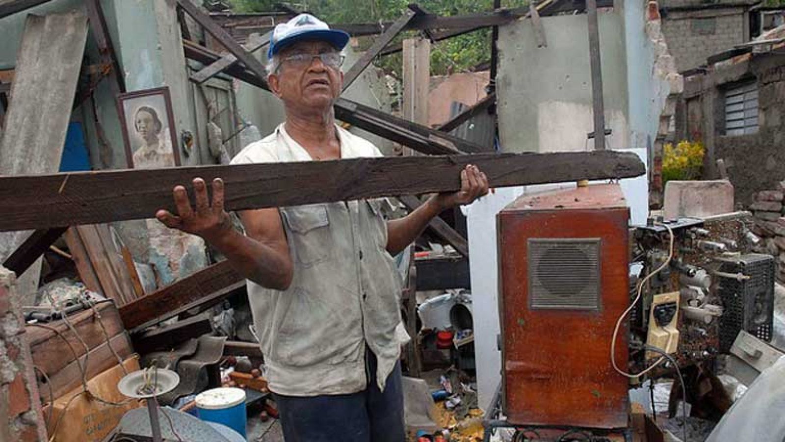 Telediario 1: Rumbo del huracán Sandy | RTVE Play