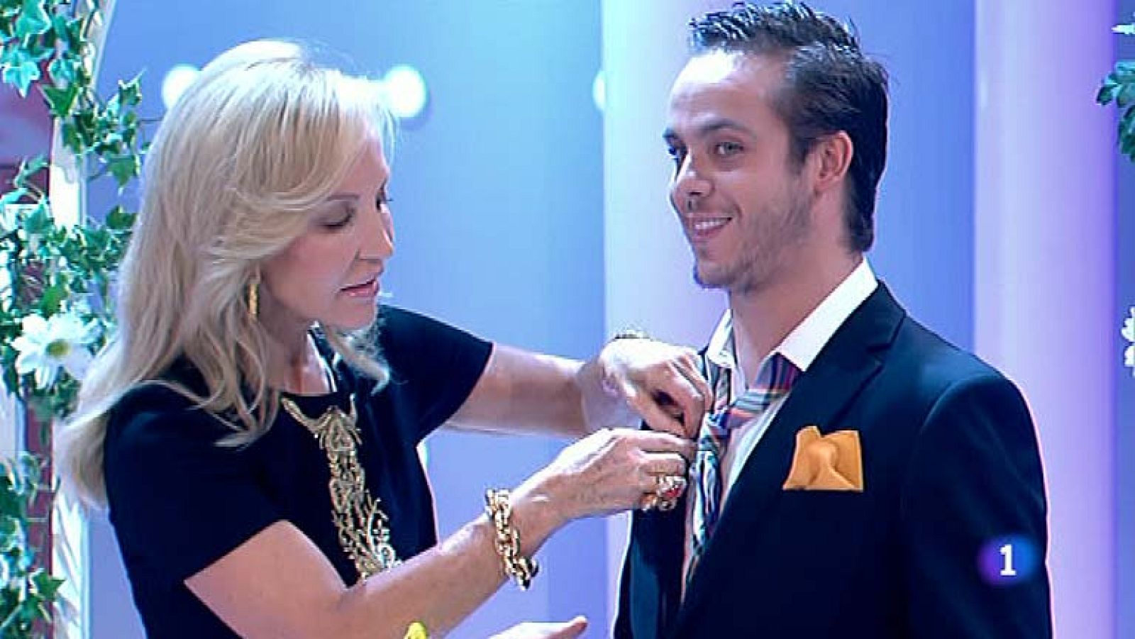 Más Gente - Carmen Lomana se casa en directo con Tomás García