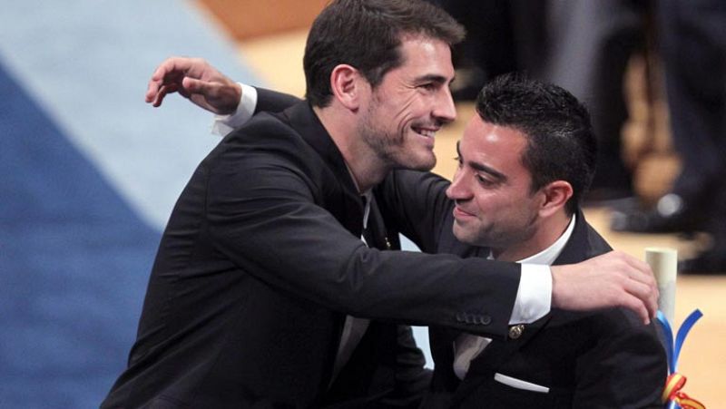 Iker y Xavi recogen el Premio Príncipe de Asturias de los Deportes 2012 