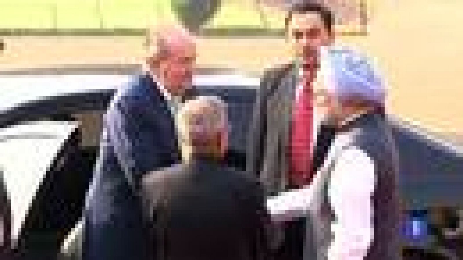 El rey rinde tributo en el Mausoleo de Mahatma Gandhi a la memoria del líder pacifista