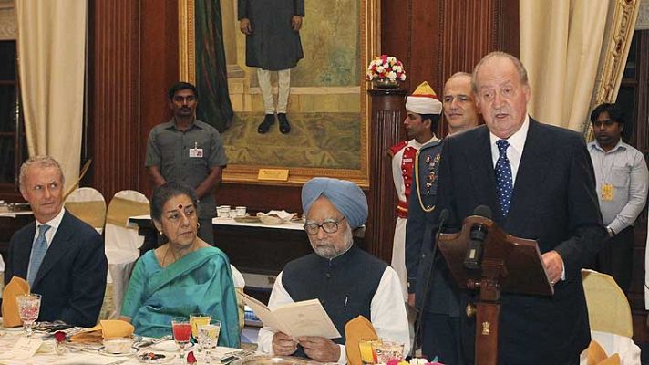 Telediario 1 - El rey en la India