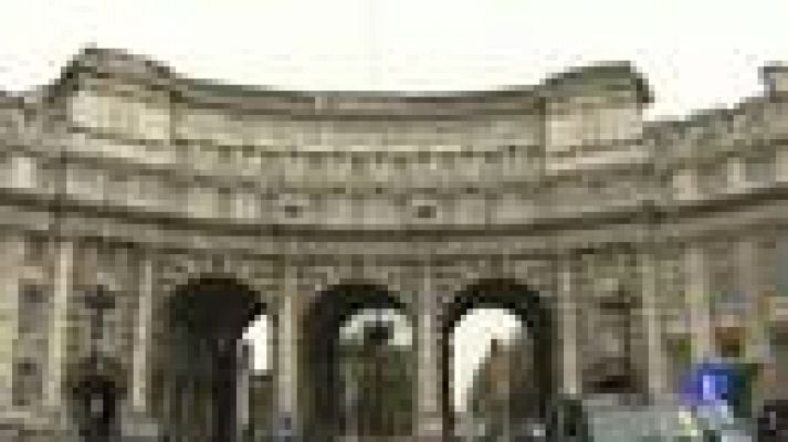 Telediario 1 - Arco del Almirantazgo de Londres