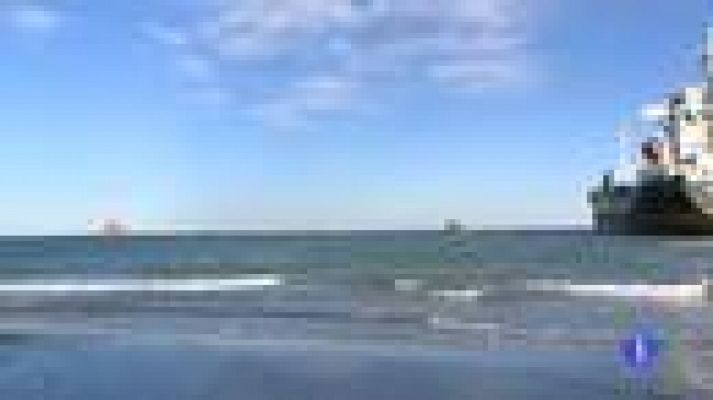 Telediario 1 - Barco varado en Valencia