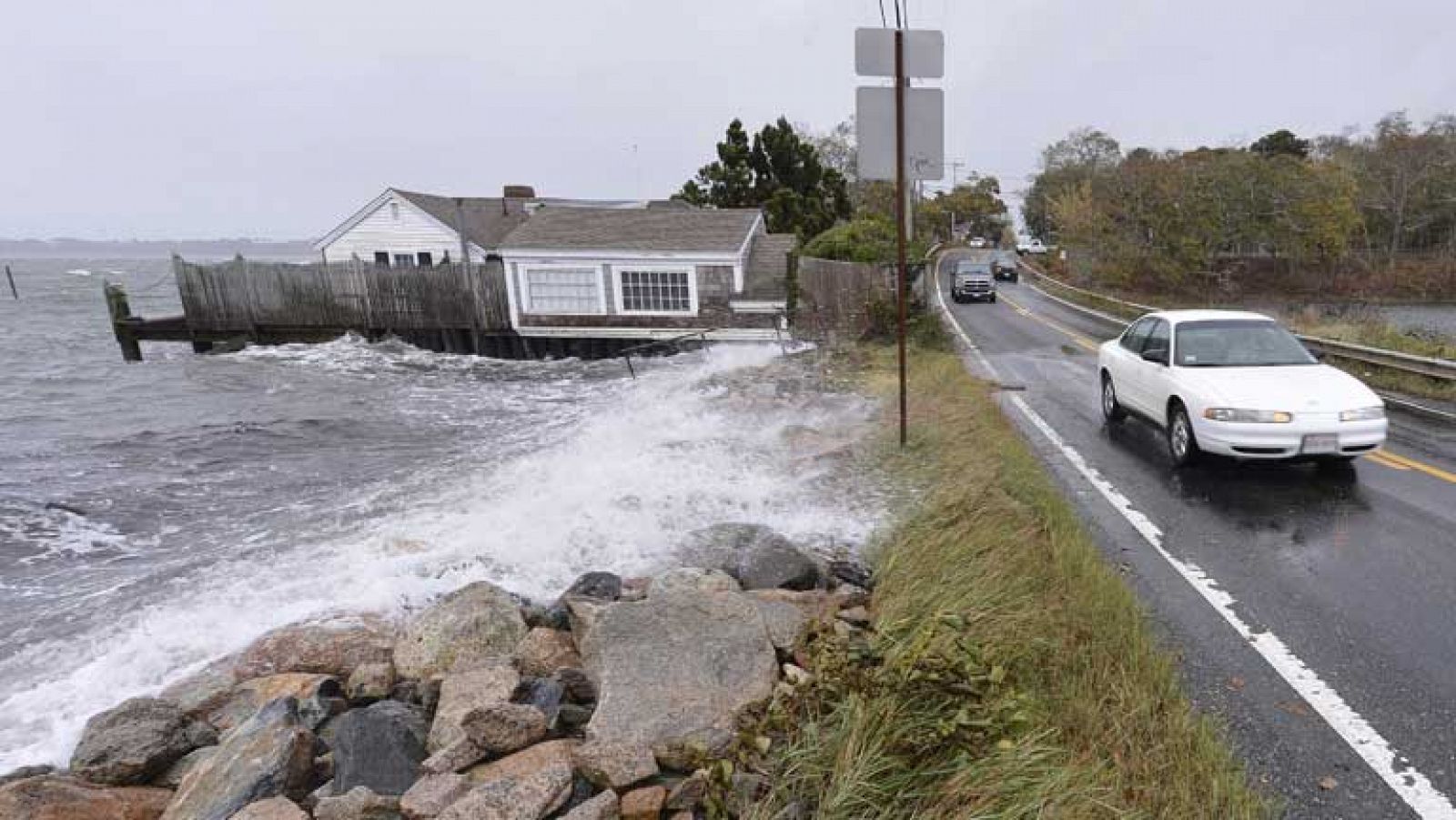 Telediario 1: La tormenta Sandy deja su rastro en varias ciudades de la costa este | RTVE Play