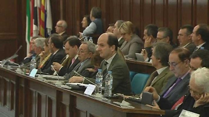 Telediario 1 - Abandono del Consejo Escolar