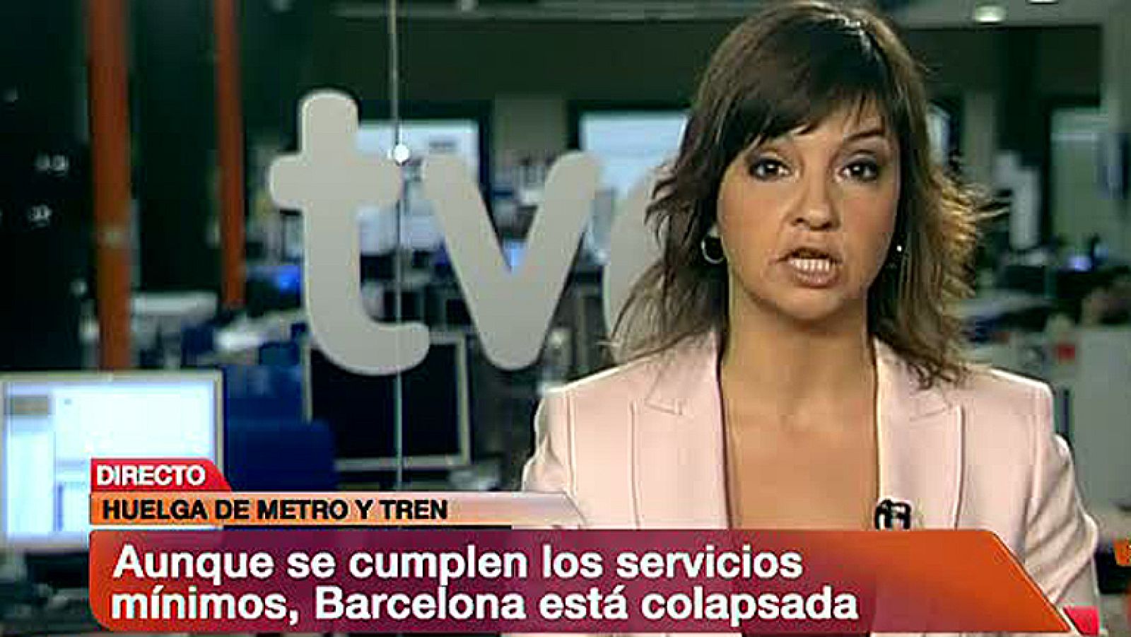 Huelga de metro y tren en Barcelona - Informativo 24h | Ver