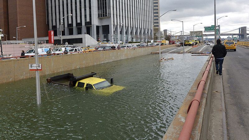 Nueva York intenta recuperar la normalidad tras el paso de Sandy