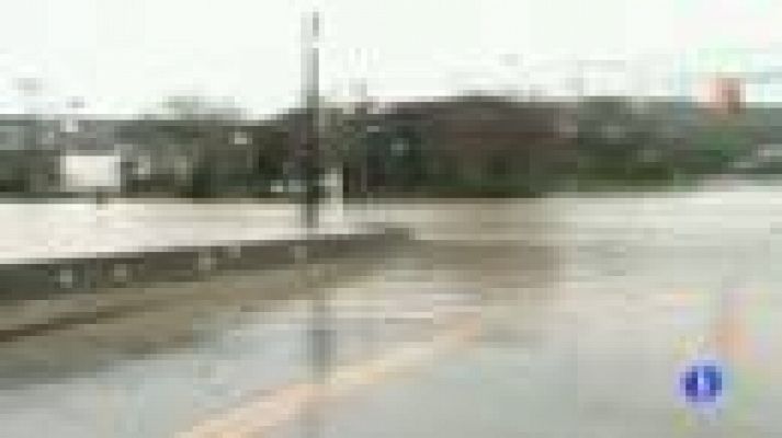 Telediario 1 - Sandy se dirige ya hacia Canadá