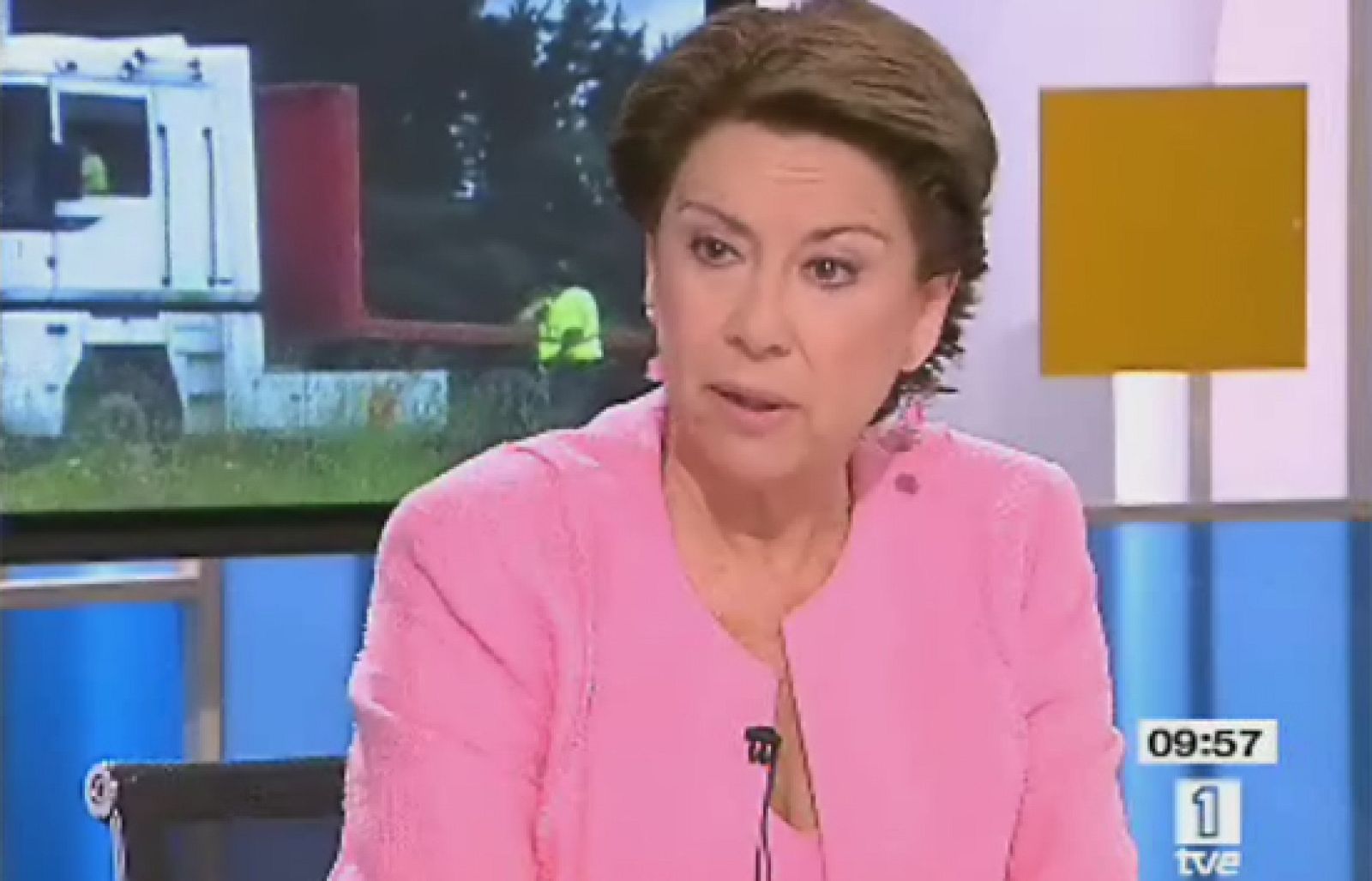 La ministra de Fomento, Magdalena Álvarez, ha insistido en 'Los Desayunos' de TVE en que la negociación con los transportistas está cerrada y que no aceptarán la exigencia de la tarifa mínima.