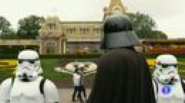 Telediario 1 - ¿Cómo se sentirá Darth Vader y los soldados imperiales en el reino de la fantasía?