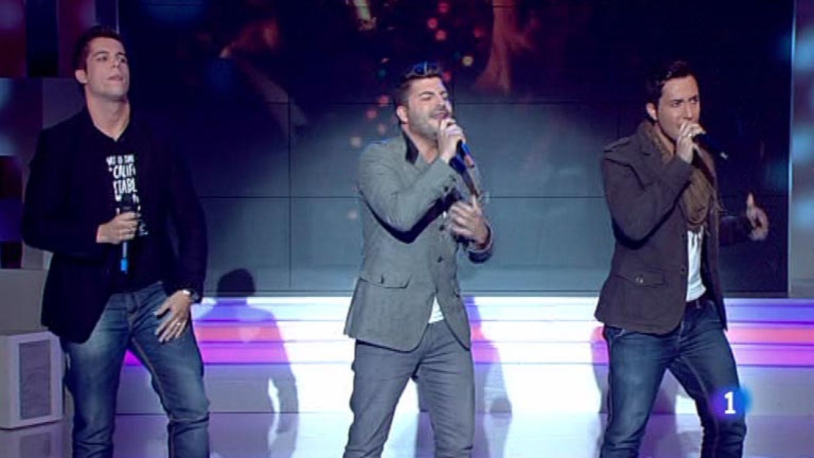 Más Gente - Decai canta 'Noche de sexo'