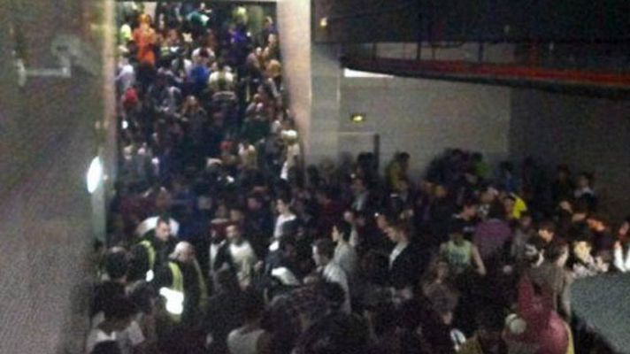 Informativo 24h - El aforo del Madrid Arena estaba "sobradamente sobrepasado", según la policía, que no da cifras