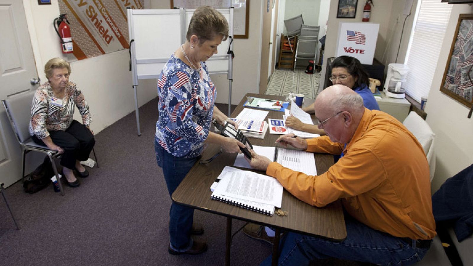 El recuento en Florida se retrasa por la alta participación y la escasa diferencia de votos