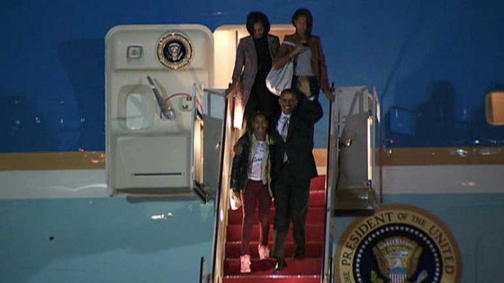Obama regresa a la Casa Blanca
