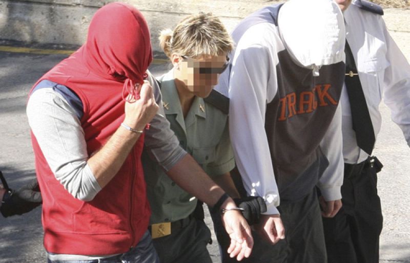  Arranca el juicio contra Nanysex y otros tres pederastas en la Audiencia Provincial. Se ofrecía como canguro y abusaba de bebés, lo grababa y lo colgaba en internet. El fiscal pide 39 años de prisión y los padres solicitan que vaya a un centro tras 