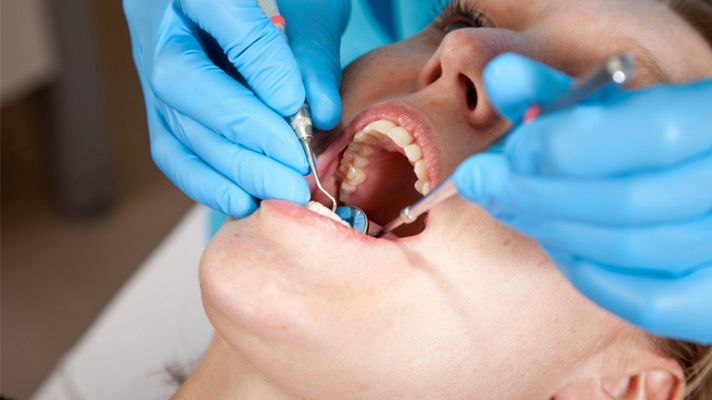 La mañana - Dientes con caries