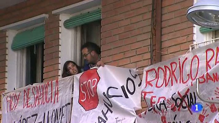 Telediario 1 - ¿Cómo resolver los desahucios?
